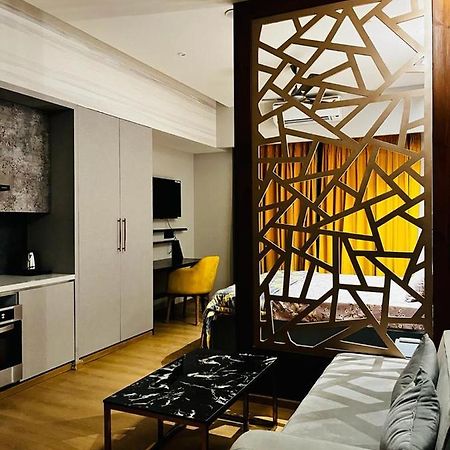Luxe Apartment By Hey Studio'S Ghaziabad Exterior foto